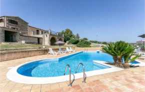Stunning home in Ragusa with Outdoor swimming pool, WiFi and 5 Bedrooms